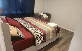 Cozy One Bedroom In Airdrie